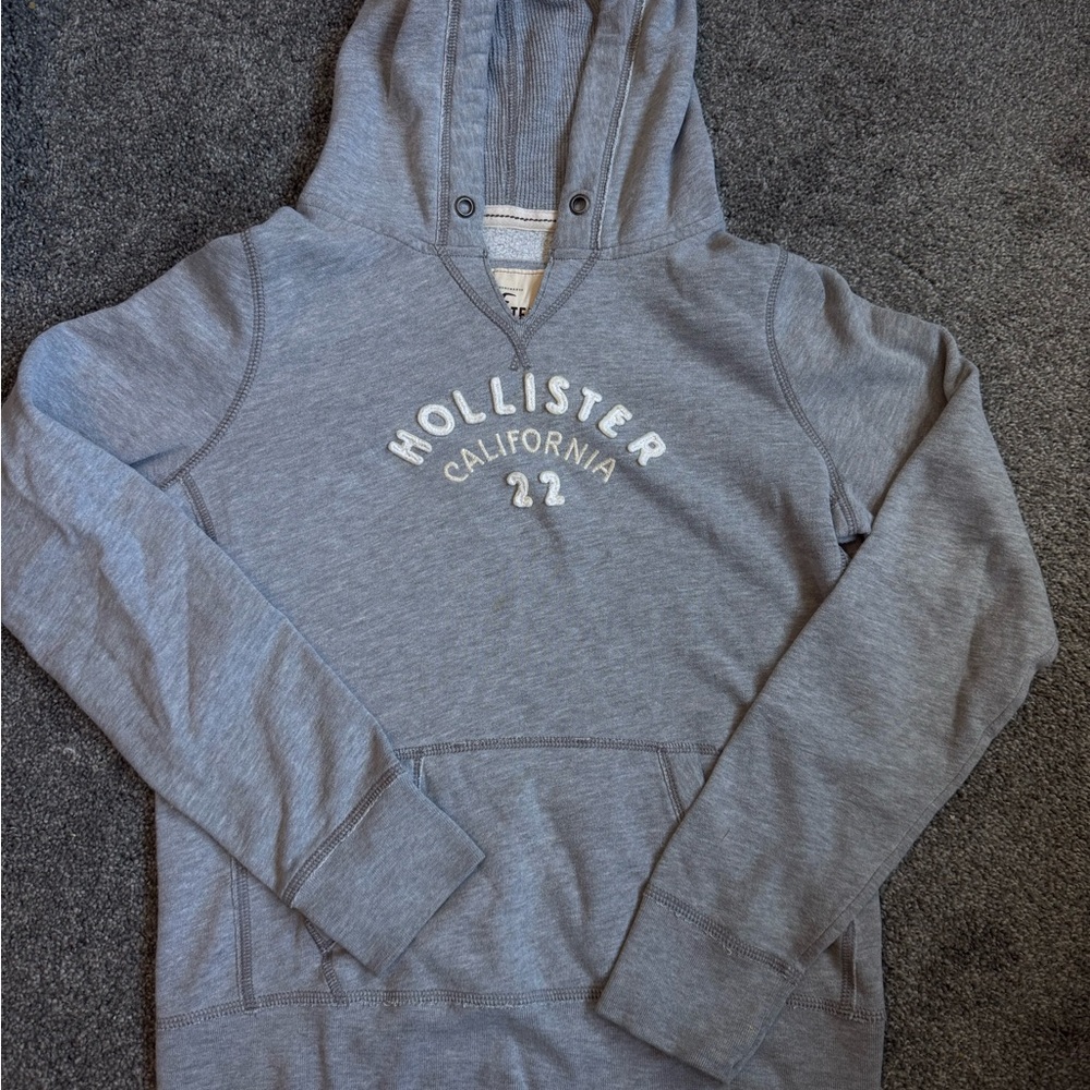 Hollister Women’s Gray Pullover Hoodie